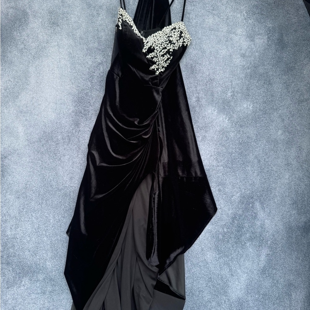 Elegant Black Evening Dress